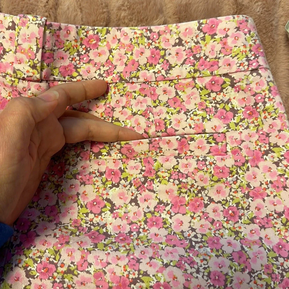 🇺🇸2 for $20🇺🇸 EUC J Crew Factory size 6 side zip floral shorts - Picture 8 of 9